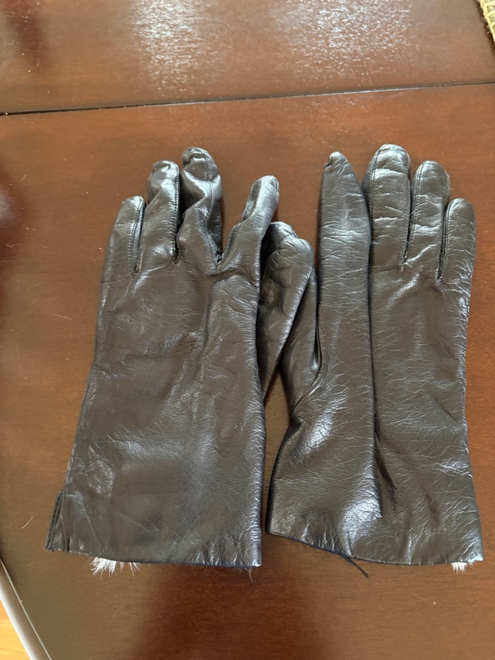 Women's Black Leather Dress Gloves with Soft Lining